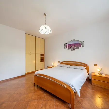 Tondo-2 By Interhome Appartement